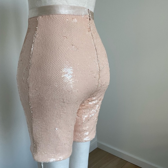 NWT Revolve L'ACADEMIE Macie Short in Nude XXS - Picture 3 of 4